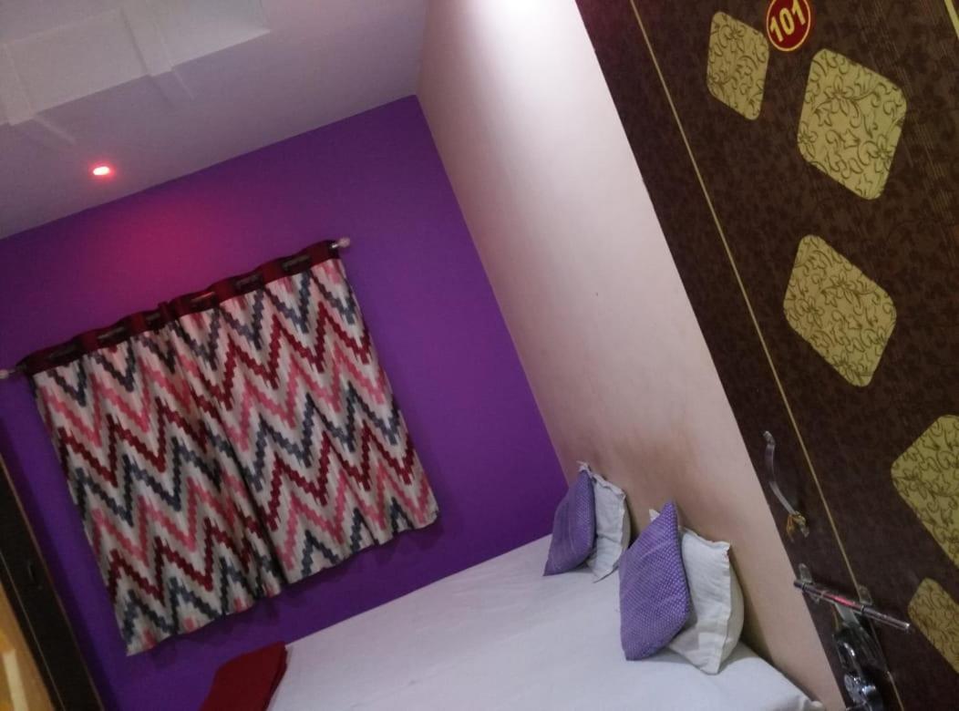 Hotel Atithi Satkar Akola Esterno foto